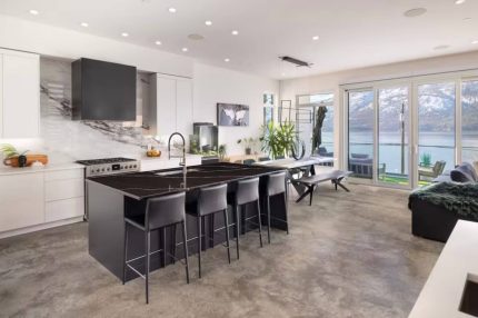 30c3613b-e66f-4f63-8196-2bf7a4295f49