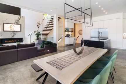 4e4fb5eb-6947-4dc1-bff1-1061400fc4af