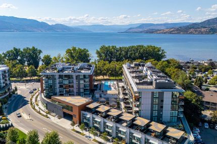 6a70006e-3652-46b0-baab-9678e5b83a3e