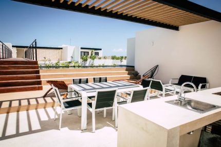 6dc526f9-e4a7-4237-abf1-5d7c89aa566d